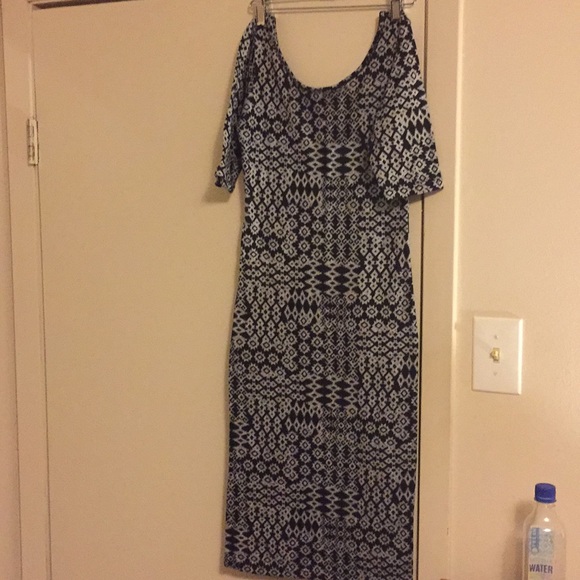 Dress - Picture 1 of 4